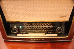 Graetz Sinfonia 4R211 05